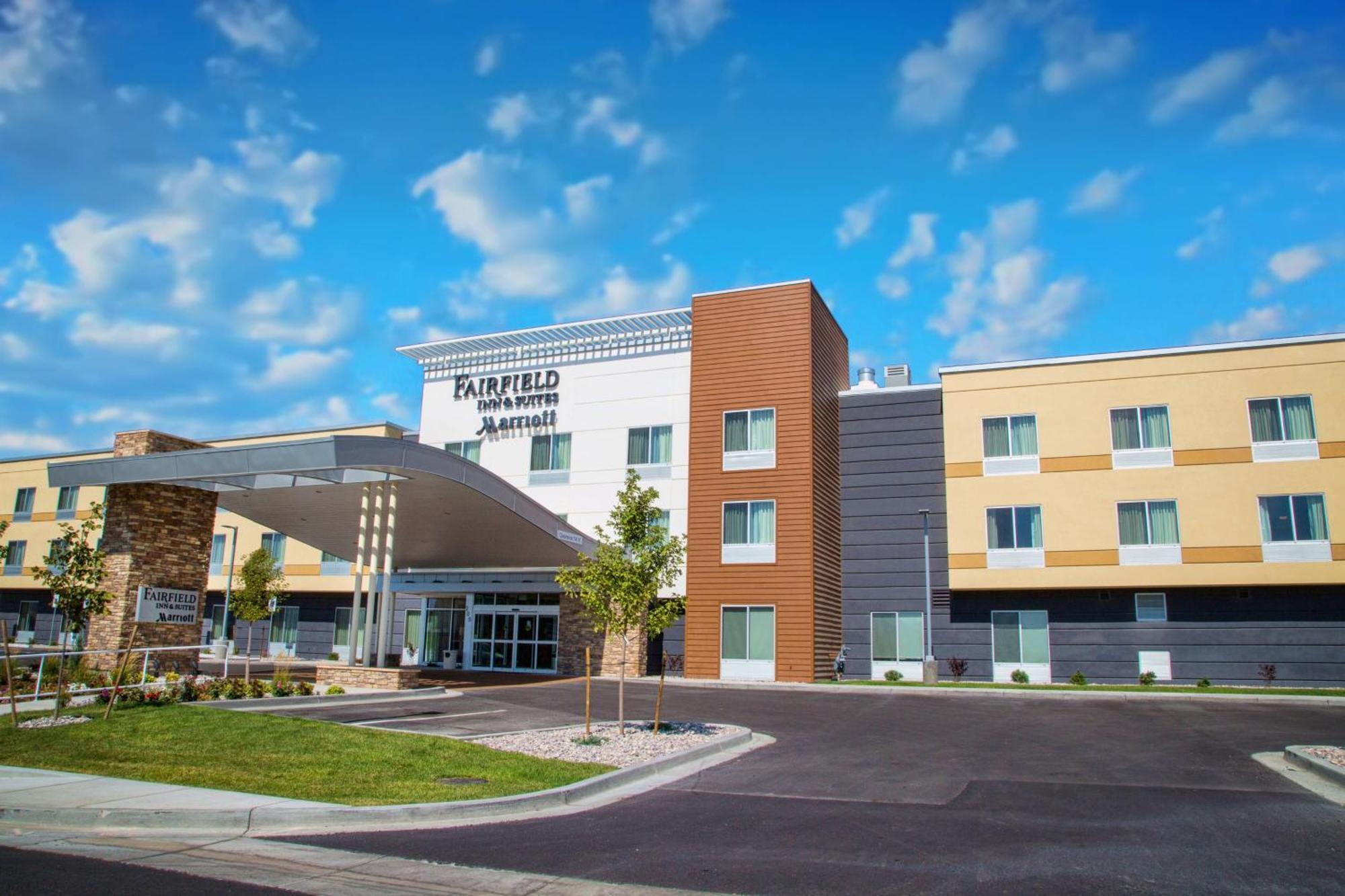 Hotel Fairfield & By Marriott 3*