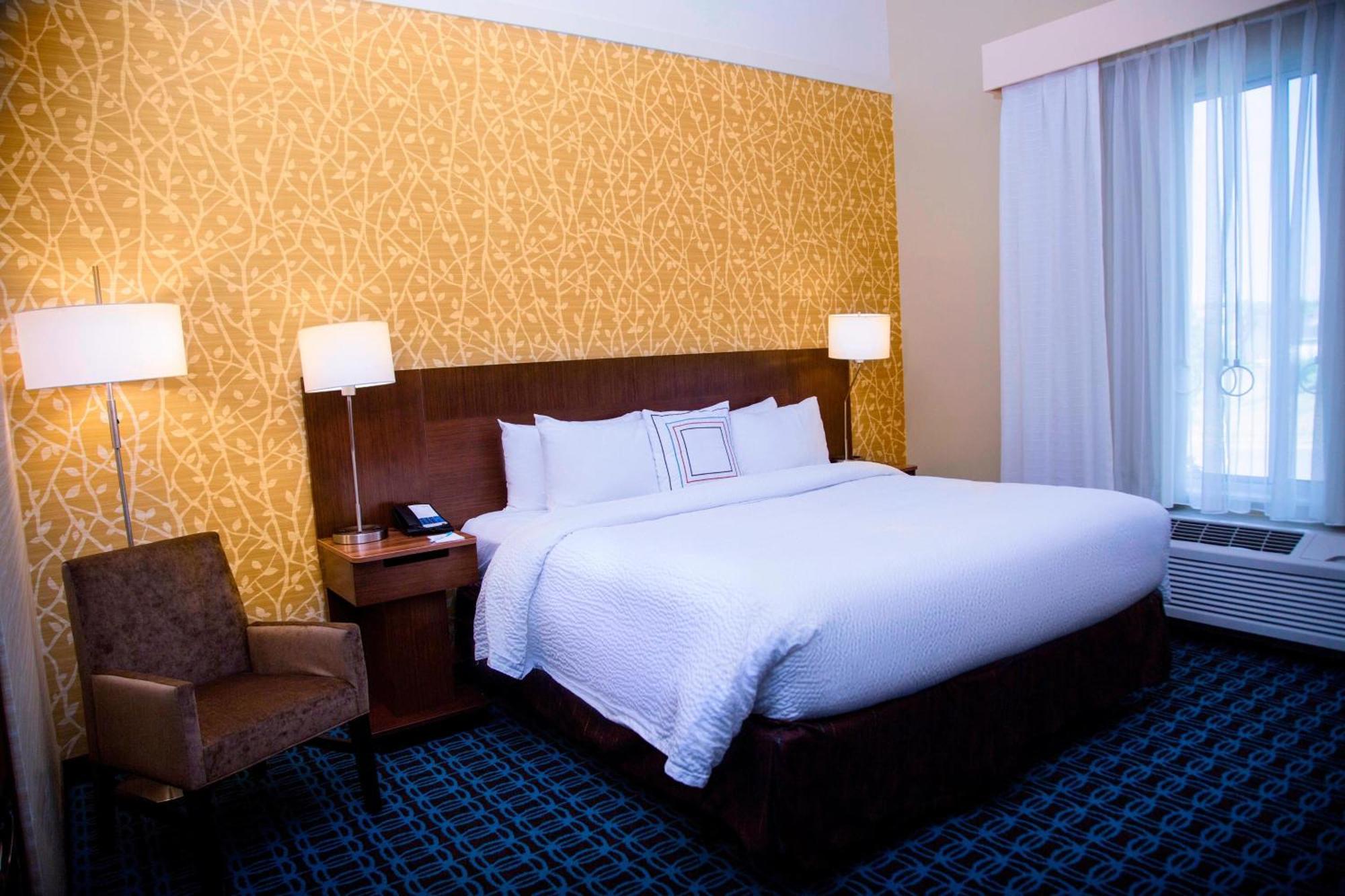 Hotel Fairfield & By Marriott 3*
